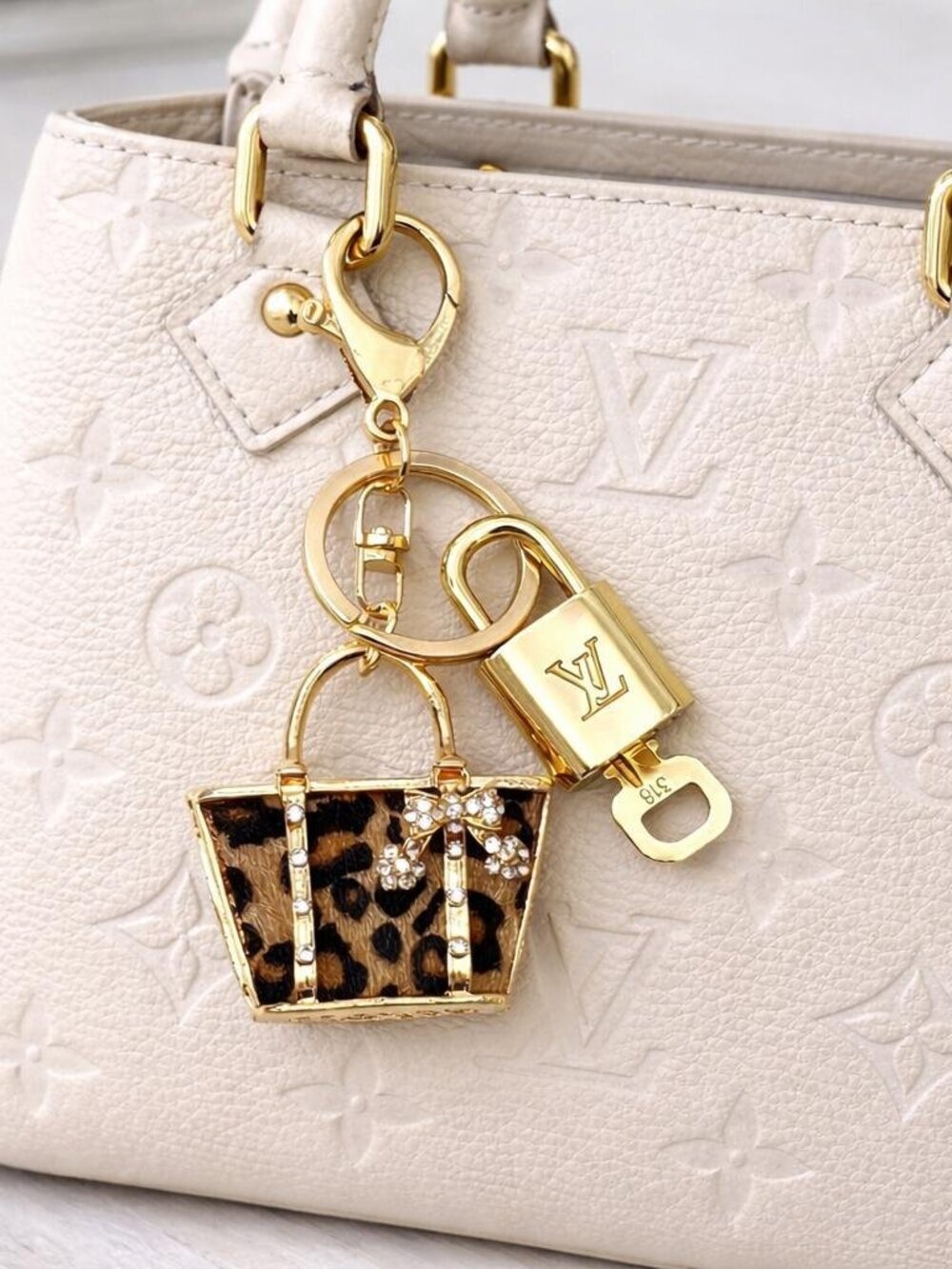 LV Authentic Gold Lock & Key 🔑 Luxury Bag Charm w/ Unbranded Bag Keychain